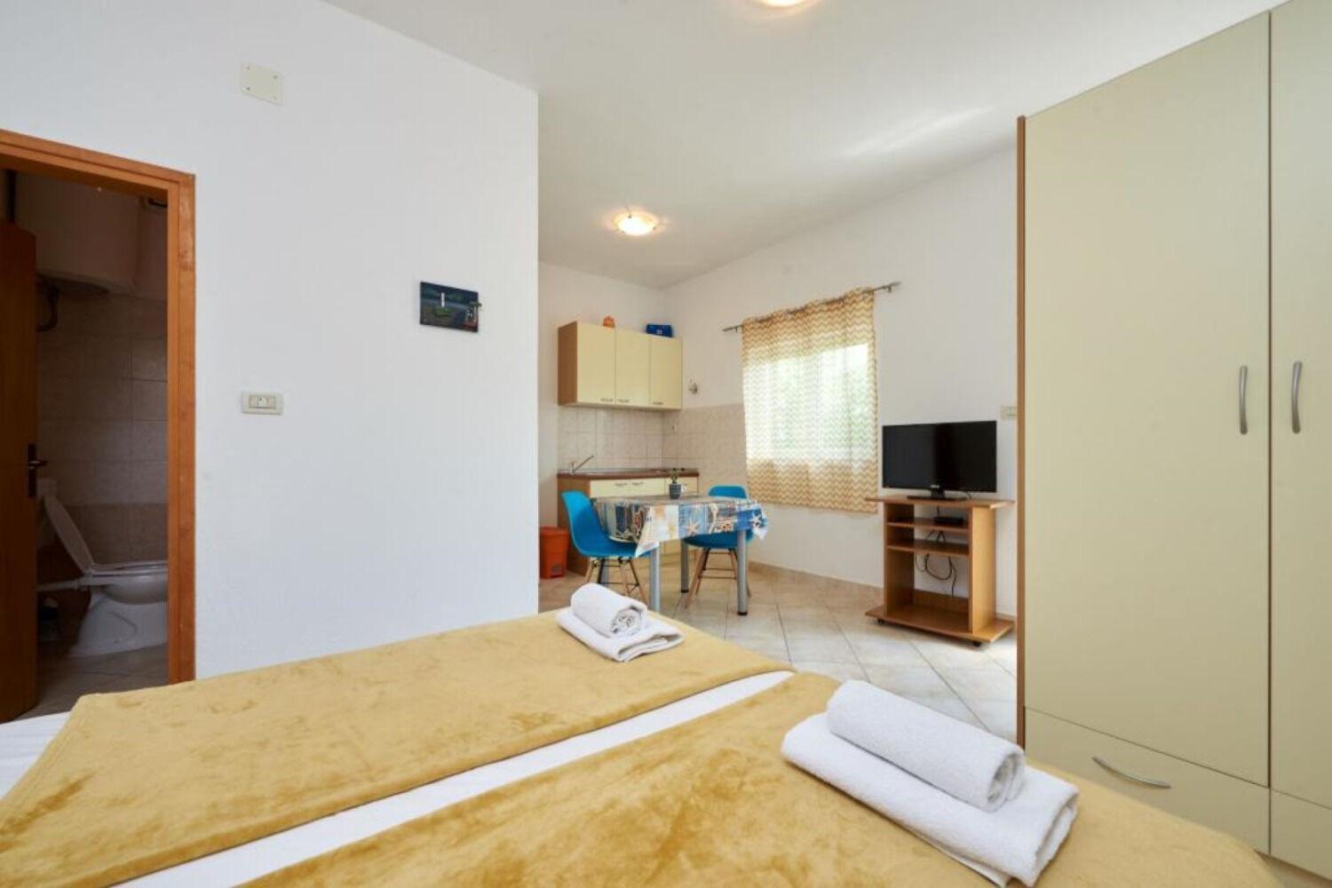 Apartments Mare - 30 M From Pebble Beach Seget Vranjica Zewnętrze zdjęcie
