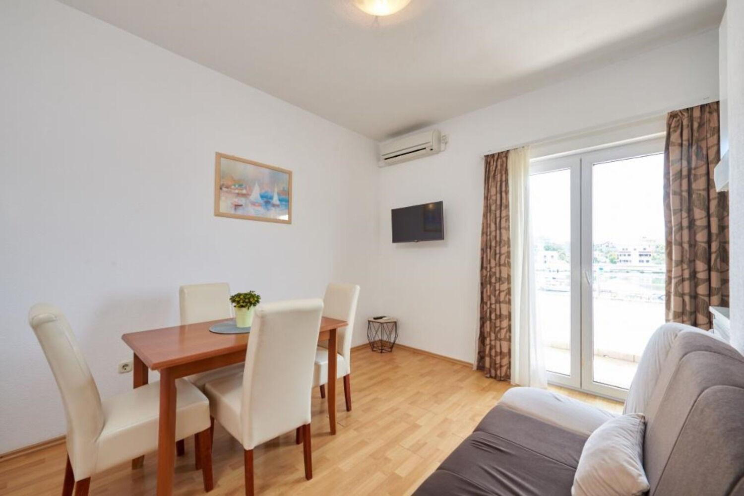 Apartments Mare - 30 M From Pebble Beach Seget Vranjica Zewnętrze zdjęcie