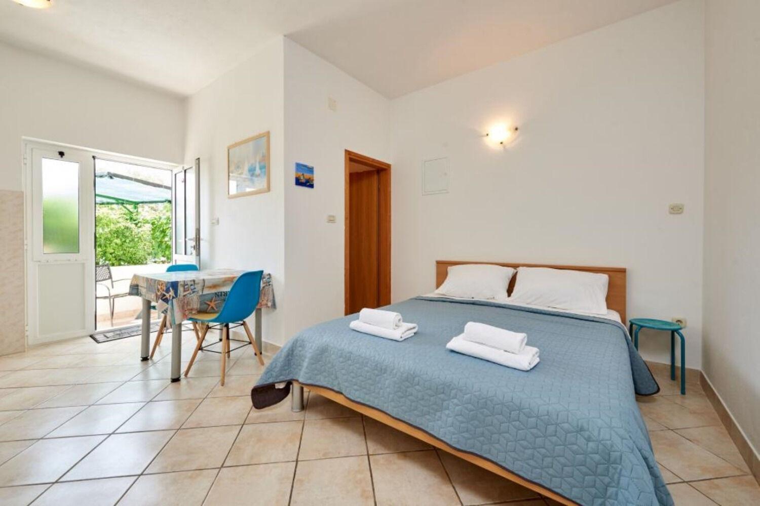 Apartments Mare - 30 M From Pebble Beach Seget Vranjica Zewnętrze zdjęcie