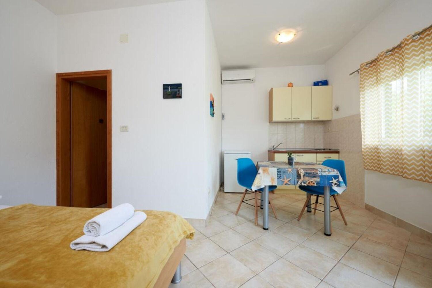 Apartments Mare - 30 M From Pebble Beach Seget Vranjica Zewnętrze zdjęcie