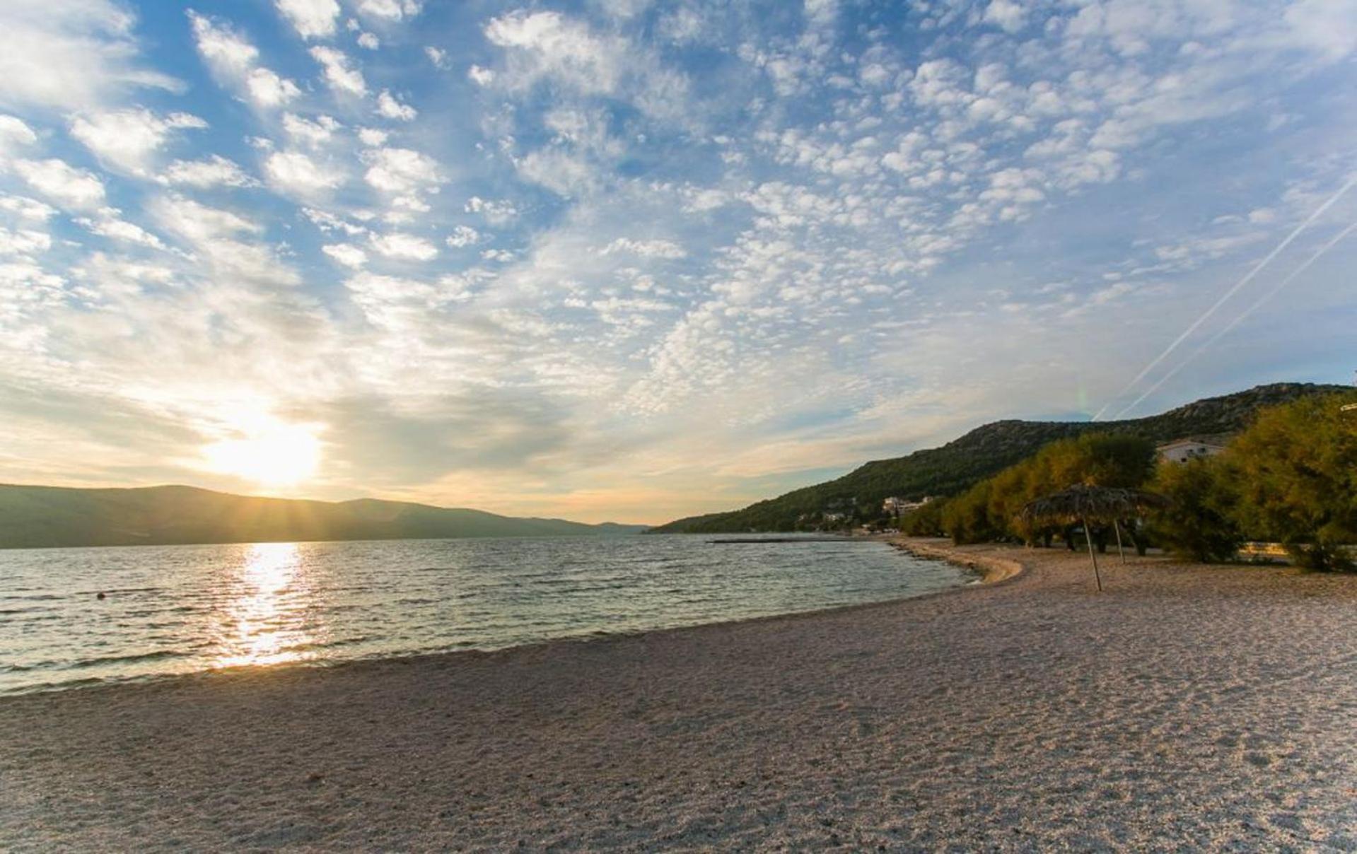 Apartments Mare - 30 M From Pebble Beach Seget Vranjica Zewnętrze zdjęcie