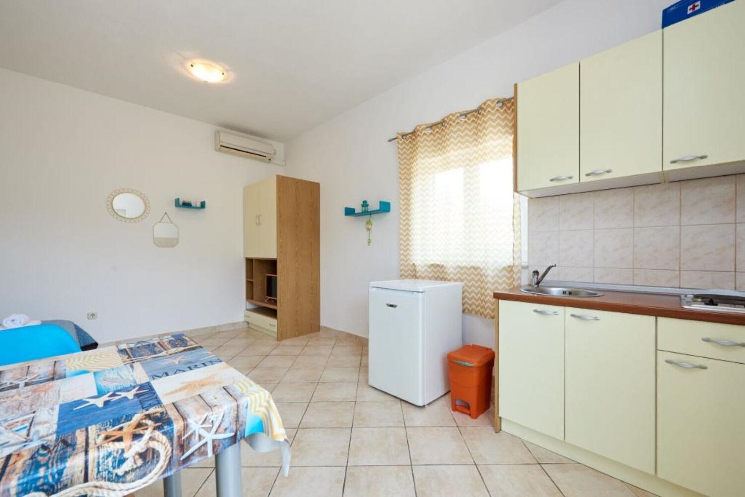 Apartments Mare - 30 M From Pebble Beach Seget Vranjica Zewnętrze zdjęcie